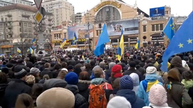 01.12.2013 станция метро "Площадь Льва Толстого" , бульвар Тараса Шевченко , Бессарабская площадь