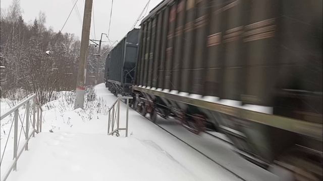 Грузовой поезд с "Синарой" у о.п. Депо (БМО)