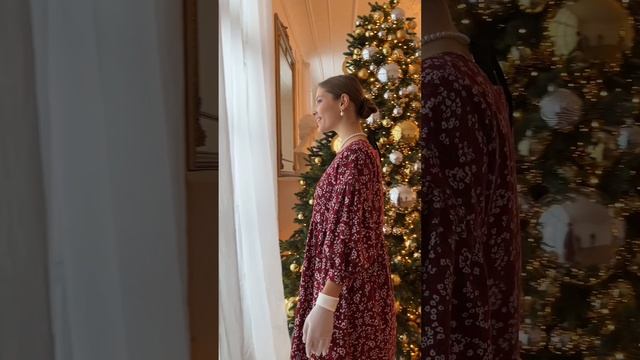 Самый быстрый способ получить «то самое платье» - заказать на маркетплейсе. Артикул на WB 123782783