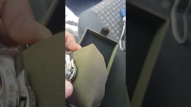 reloj AVI 8 Mustang P51 Meca quarzo?!