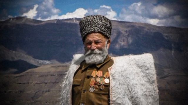 Русский написал песню Кавказцам...