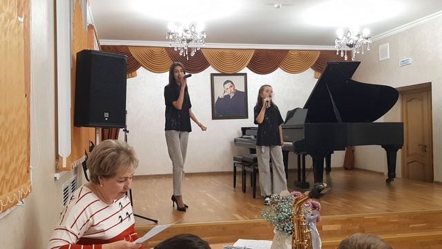 София и Мирослава Яналовы - Родина моя