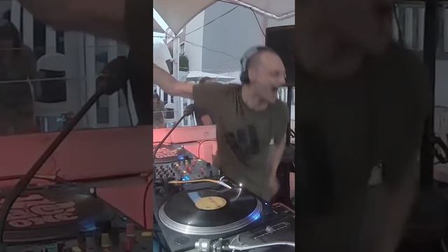 Это я, когда нашел не свой касарь😁подпишись а то и твой найду! 😁😁😁