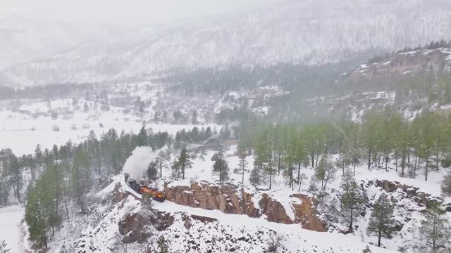 (4K) 1 Hours of Winter Wonderland + Calming Piano Music for Relaxation, Stress Relief [UHD]