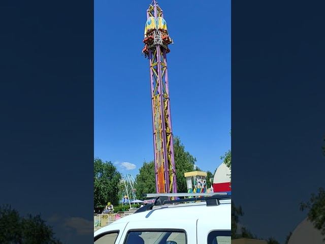 ОПАСНОСТЬ! ЗАХВАТЫВАЮЩИЙ Аттракцион. Я ТУДА НЕ НОГОЙ. ТАПКИ В МОЗГ УХОДЯТ. ПАРК В НАБЕРЕЖНЫХ ЧЕЛНАХ.