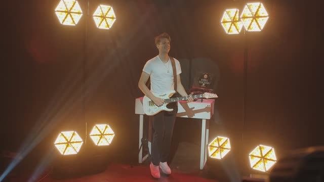 Гитарист Кирилл Тушин - I'm Good (Blue) - Electric Guitar Cover