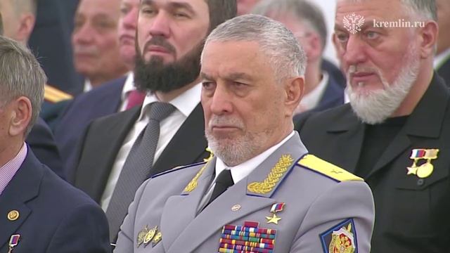 В День героев Отечества Владимир Путин принимает участие в церемонии вручения медалей Золотая Звезда