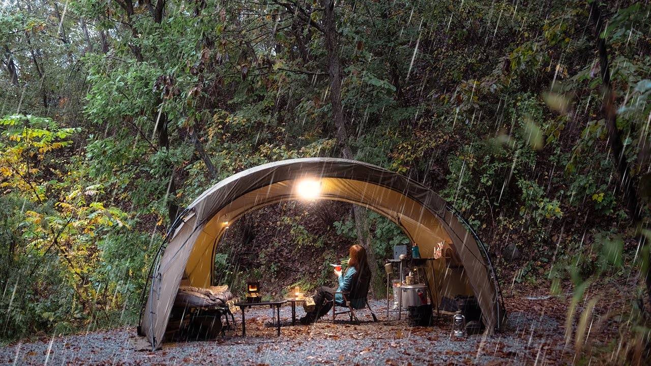 Camping_in_the_Rainy_forest_Pouring_down_all_day,_I_was_relaxed