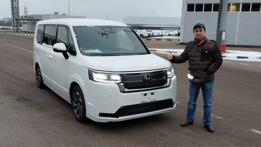 Honda Stepwgn Spada Premium Line 2024 под заказ из Японии