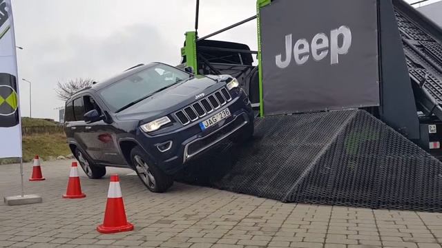 2016 JEEP GRAND CHEROKEE SUSPENSION TEST