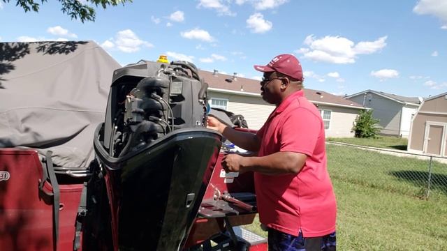 Changing oil in my boat motor 115 Mercury.