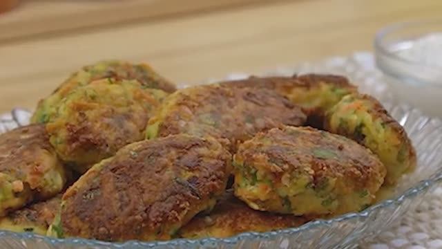 Котлеты из кабачков. ВКУСНО так ,что съедается все! Быстро и вкусно.
