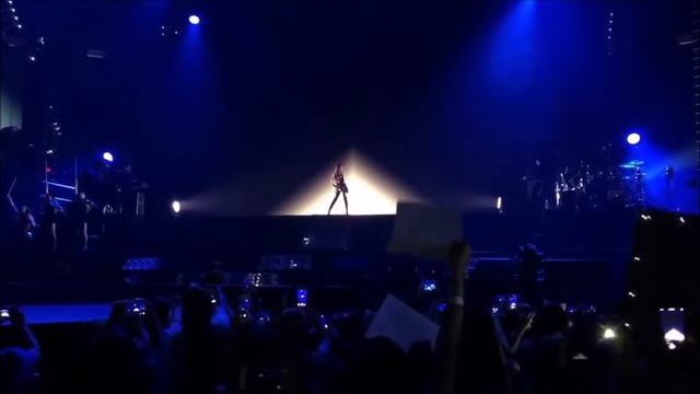 Ariana Grande // Focus On Me \\ Honeymoon Tour