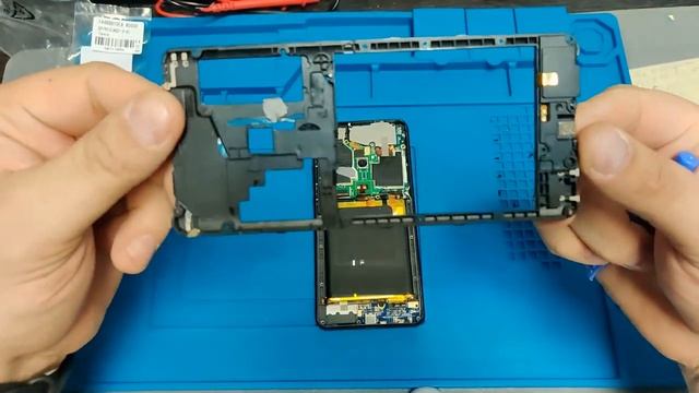 Разбор смартфона со встроенным проектором и замена камеры Blackview Max 1 teardown smartphone
