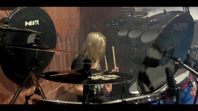 Iron Maiden - Flight Of Icarus (Live from the Legacy Of The Beast Tour)