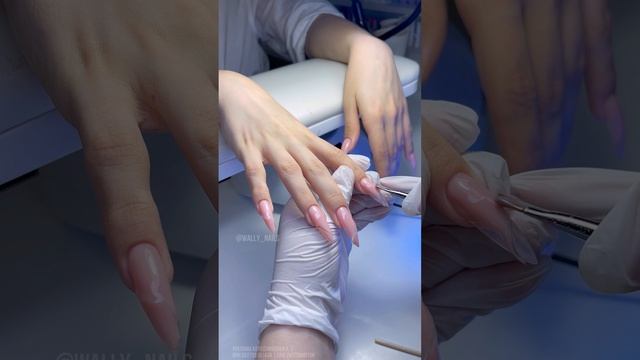 Длинные нюдовые ногти💅💅 #маникюр #гельлак #наращиваниеногтей
