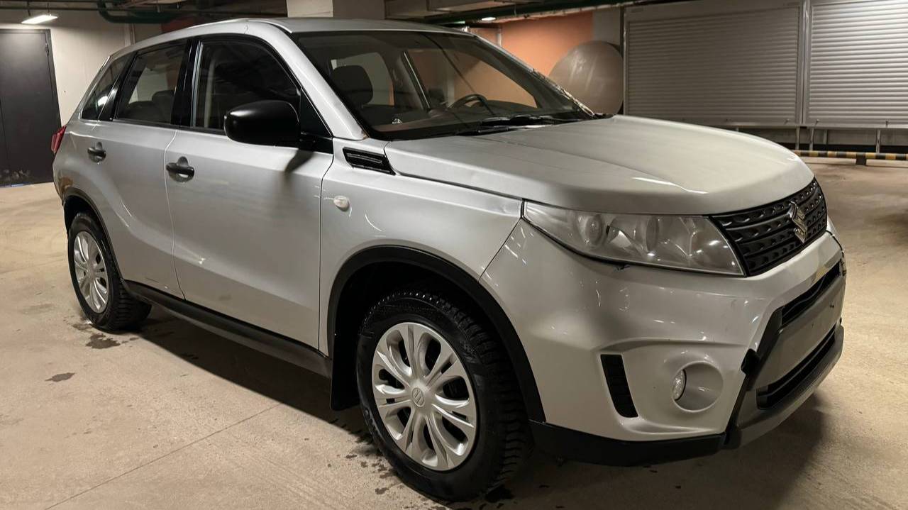 Suzuki Vitara; 1.6 AT; 2017; Серебристый