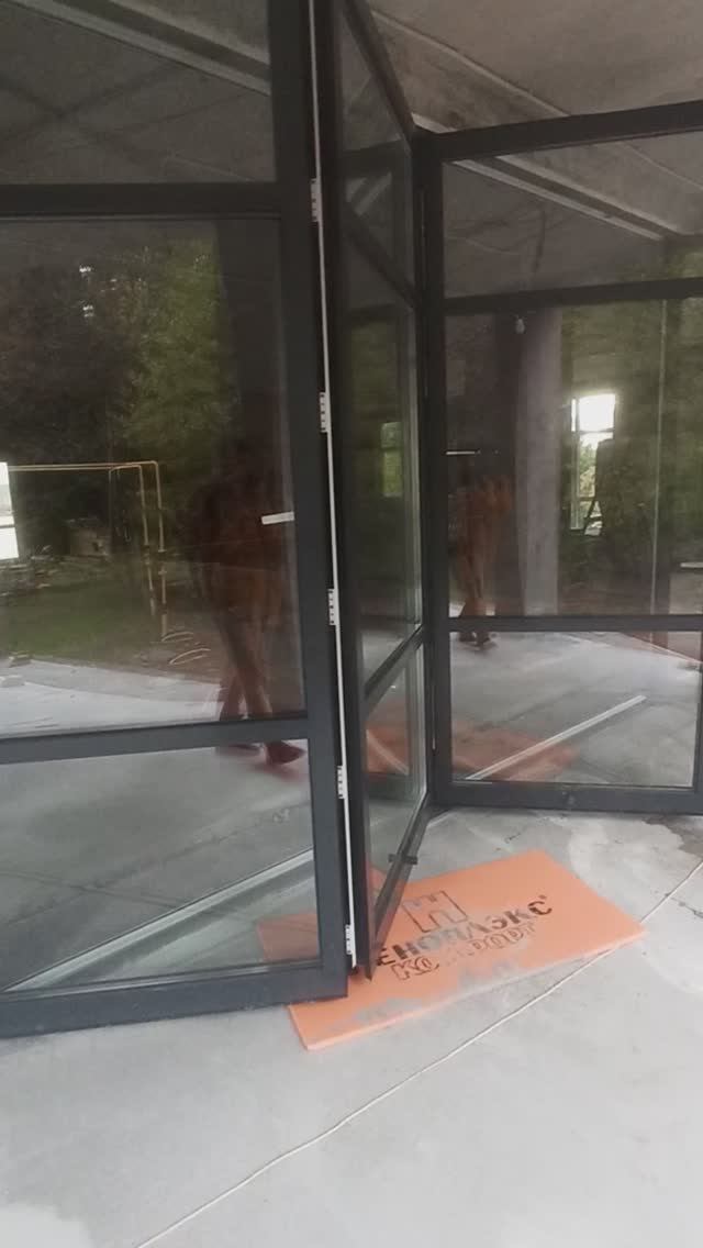 Окна из теплого алюминия. Остекление коттеджа