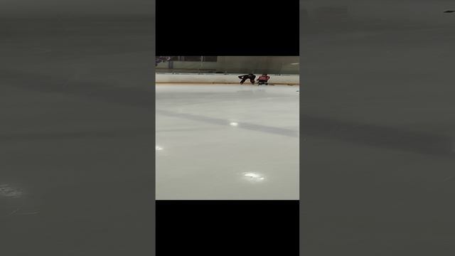 хоккей смотрю 🏒