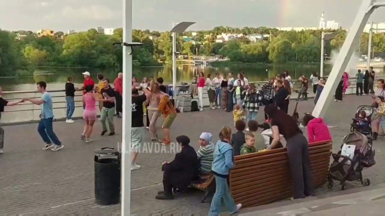 Сейчас в Ульяновске танцы под радугой. Маленький Арбат в любимом городе ☺️