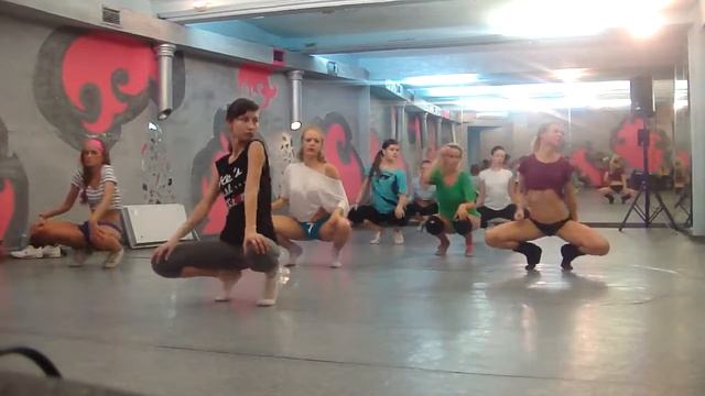 BOOTY DANCE with Katti Ansia