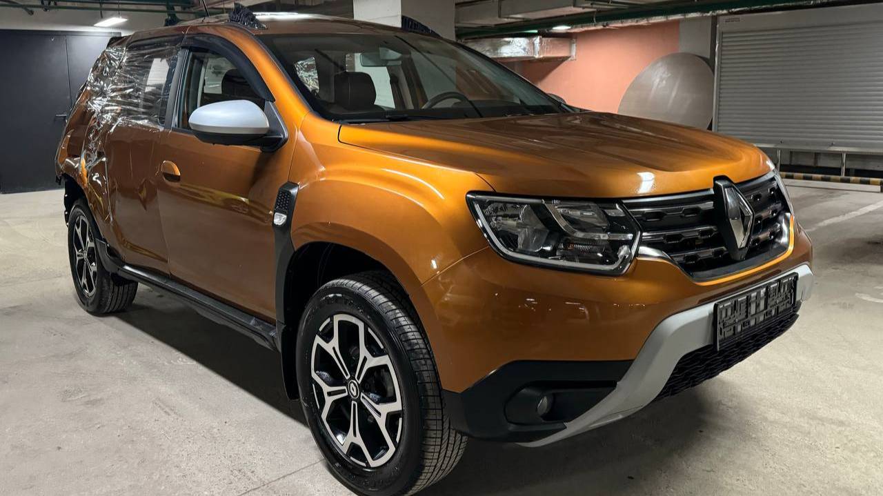 Renault Duster; 2,0 МT; 2021; Оранжевый