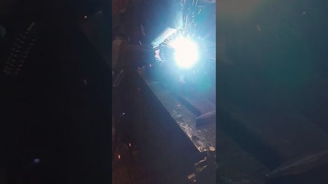 Сварка металлоконструкций #сварщик #сварка #welding #полуавтомат #welder