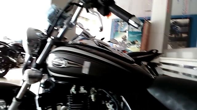 Bajaj Avenger Cruise 220 cc At Showroom Looks | India