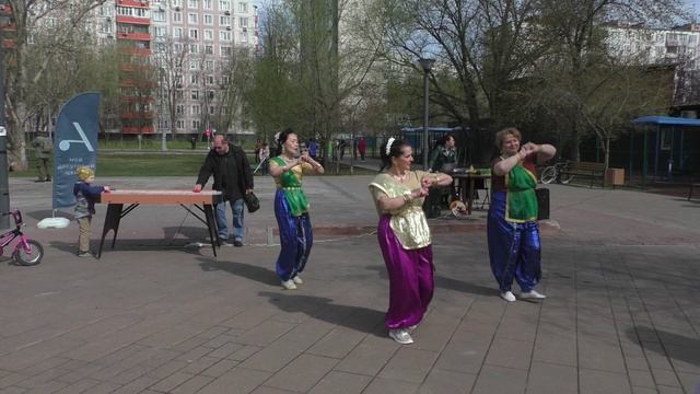 Чаммак Чхалло | Болливуд | танец | театр «Таранг» | Московский фестиваль | Московский долголетие