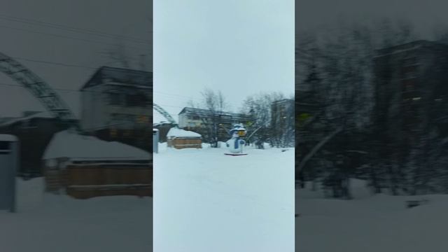 2024-12-11-120343030.mp4 Елена Дружиненко Строительство снежного городка!!!