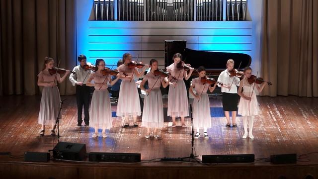 "Музыкальная шкатулка" Концерт учащихся струнного отдела