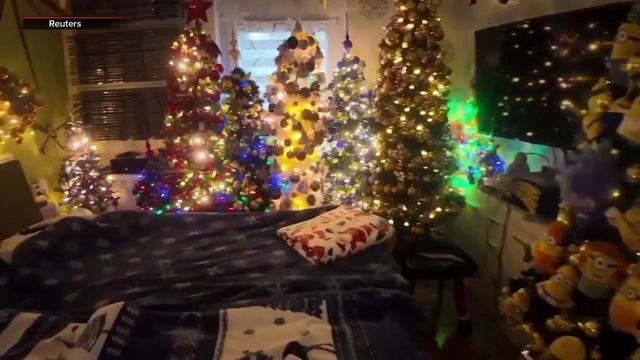 Немецкая семья украсила свой дом 605 рождественскими елками — и установила мировой рекорд