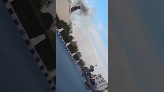 Расстрел из зенитки северокорейского генерала статуи Хафеза Асада (отца Башара Асада) в одном из...
