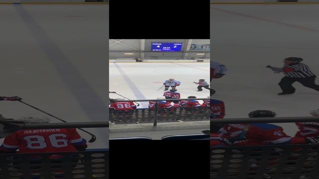 Разборки на хоккее в Сочи