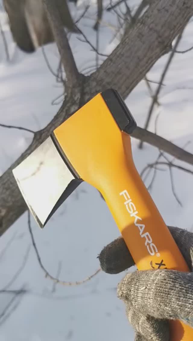 Рубим ветки с Fiskars X5