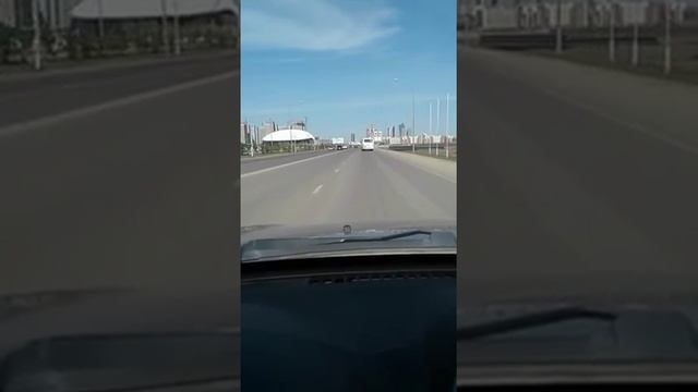 Кривой автобус