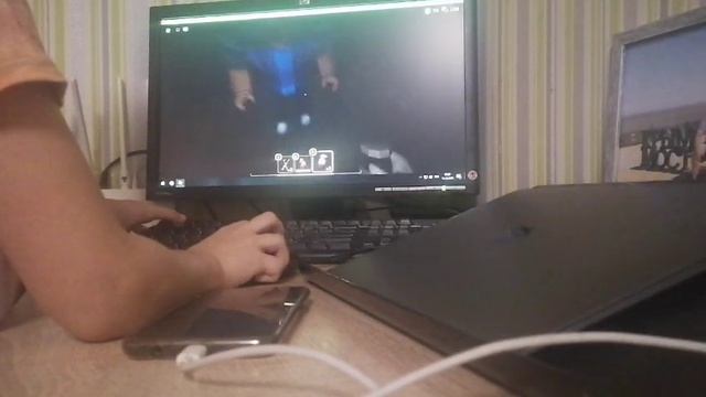 Я играю в роблокс с другом