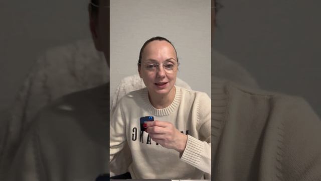 Ребёнок у холодных родителей.