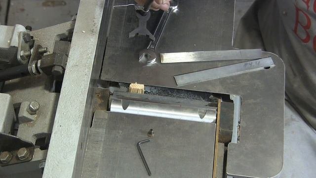 Как выставить фуговальные ножи на станок WARRIOR WO-108. Installing and Setting Knives in jointer