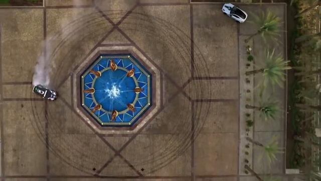 Джимхана 8 - Кен Блок рассекает по улицам Дубая.