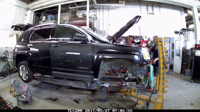 2015 GMC Terrain Denali right front wreck with air bag deployment time lapse repair
