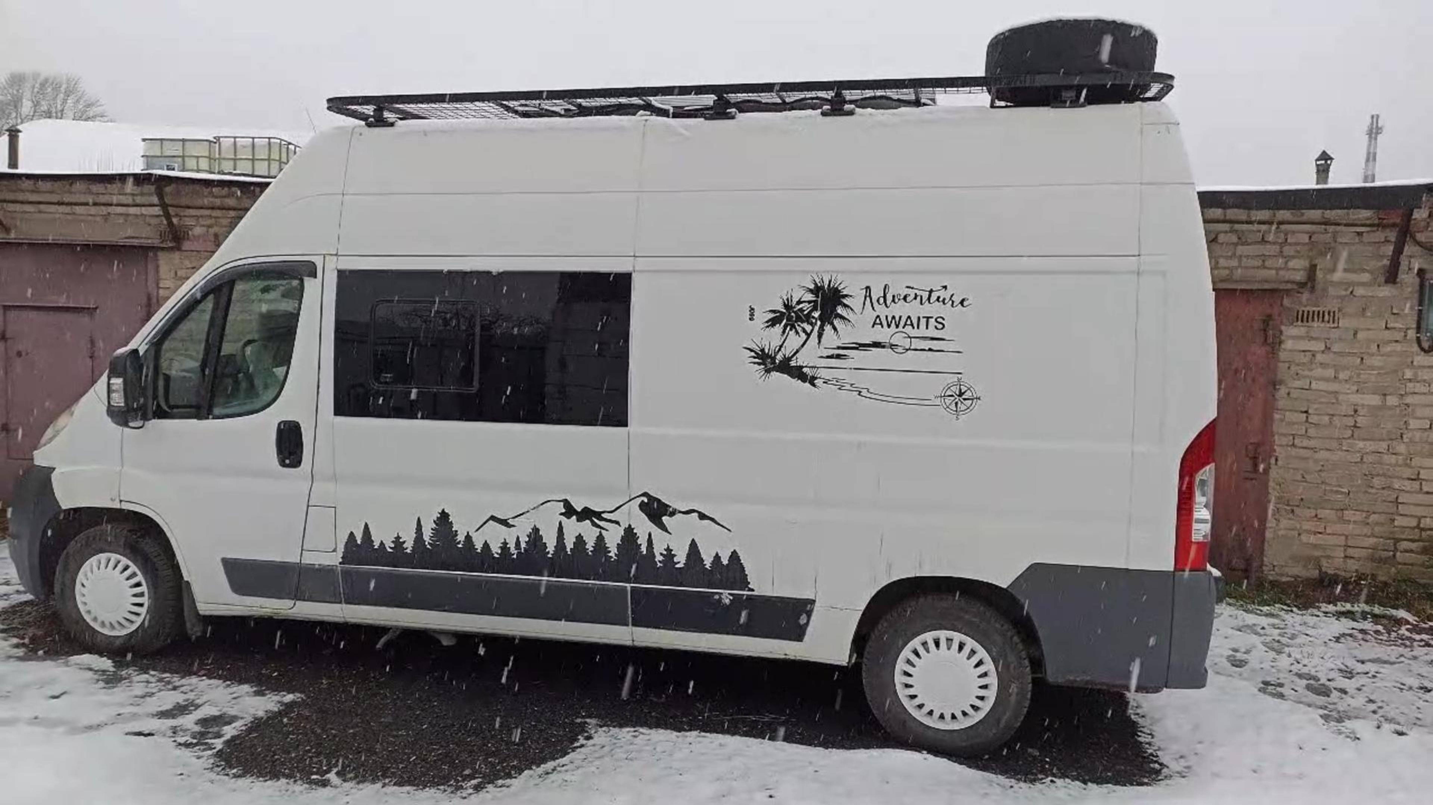 Установка шторок в салон автодома