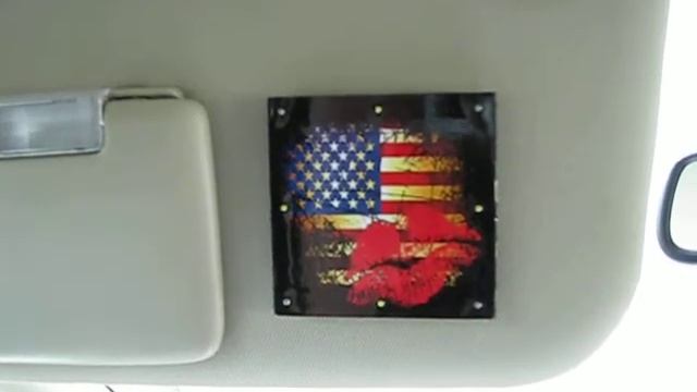 USA Flag Kiss LED Blinking Badge