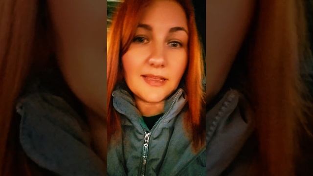 Я не святая и не идеальная
И от эмоций как лава кипящаяя...🥰😊