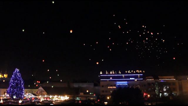Nitra Vianoce 2010 - Púšťanie lampiónov [HD]