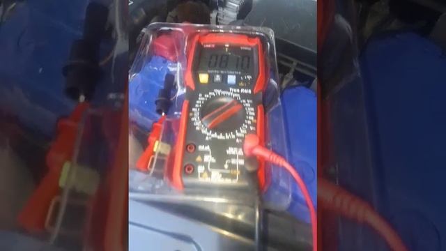 напряжение , как вкопанное