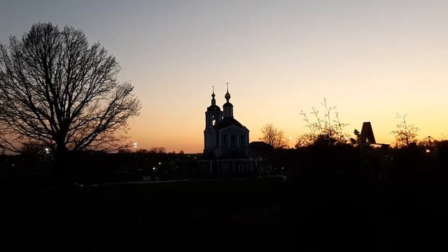 #СергиевПосад 🕊🌿  Контрасты города😇😎