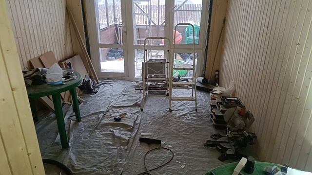 Где ставить кухню? В маленьком доме 18 квадратов