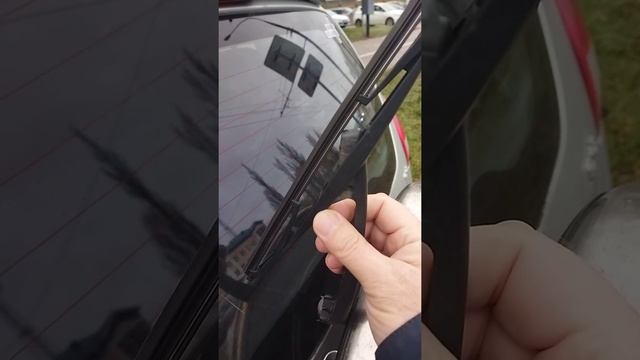 Как снять задний дворник на Geely LC-Cross (GX2)