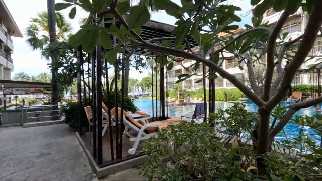 Welcome World Beach Resort  Pattaya.Номер.Территория.Бассейн.